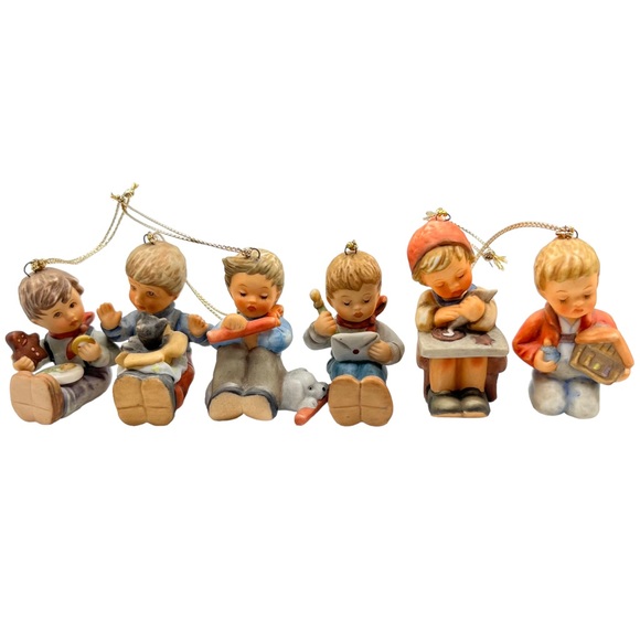 Vintage Berta Hummel Goebel Collection 1997 & 1999 Figurines Collectibles 14pcs - Picture 3 of 12